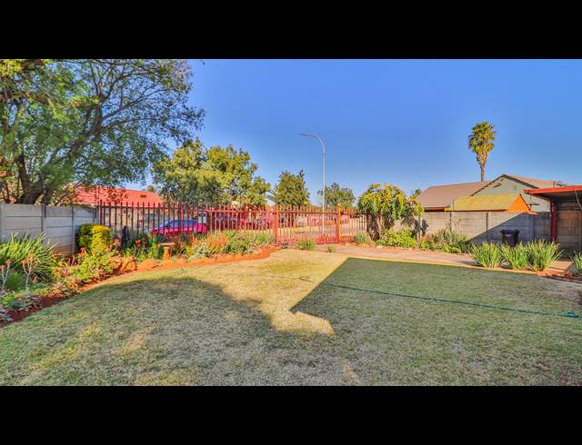 3 BEDROOM HOUSE FOR SALE IN KRUGERSRUS
